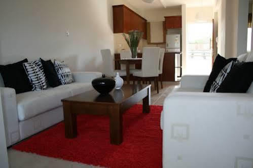 Aphrodite Apartment *